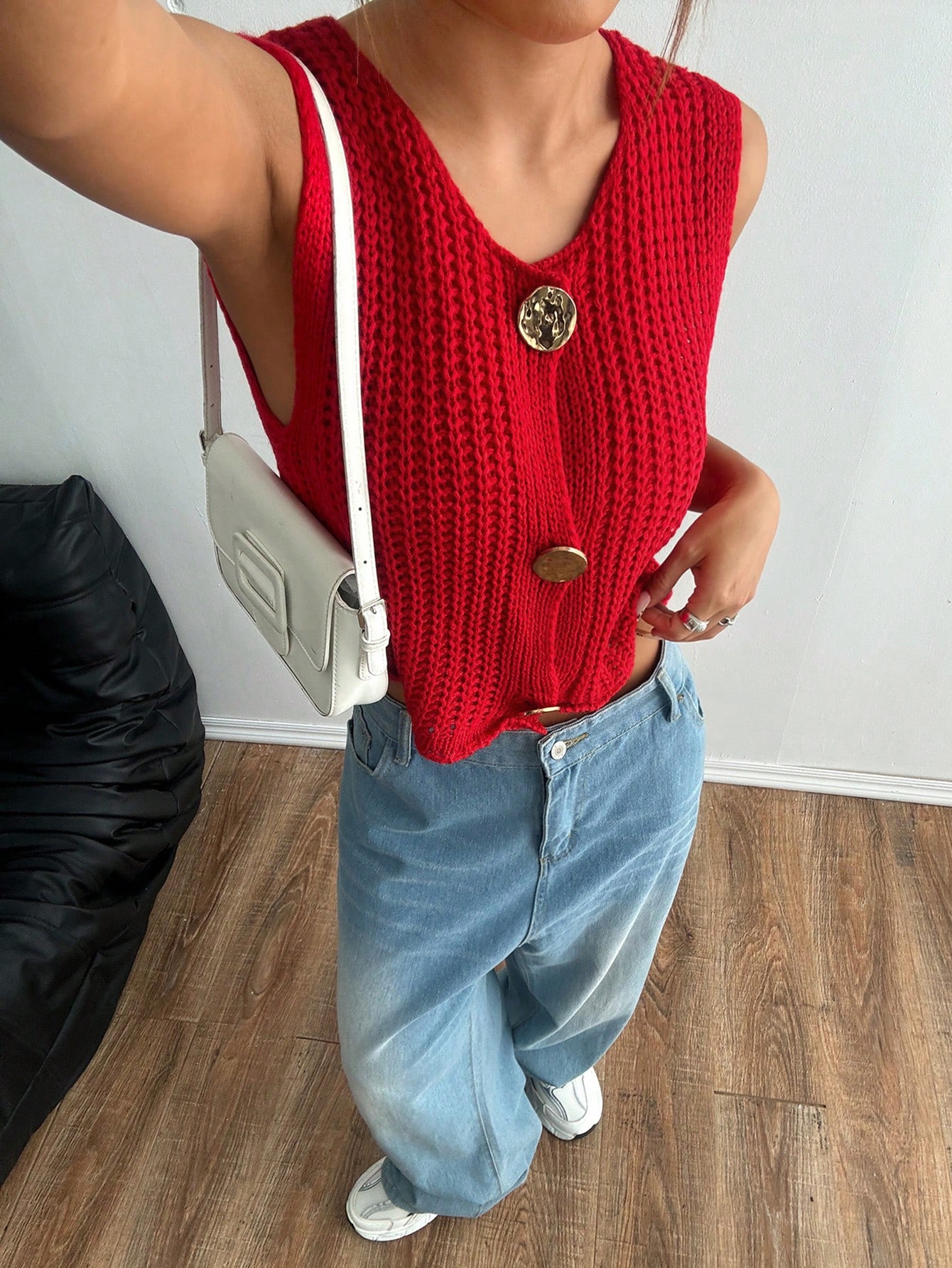 CoreRevo Women's Button Front Crochet Sweater Vest Round Neck Sleeveless Cropped Knit Cardigan - Image 3