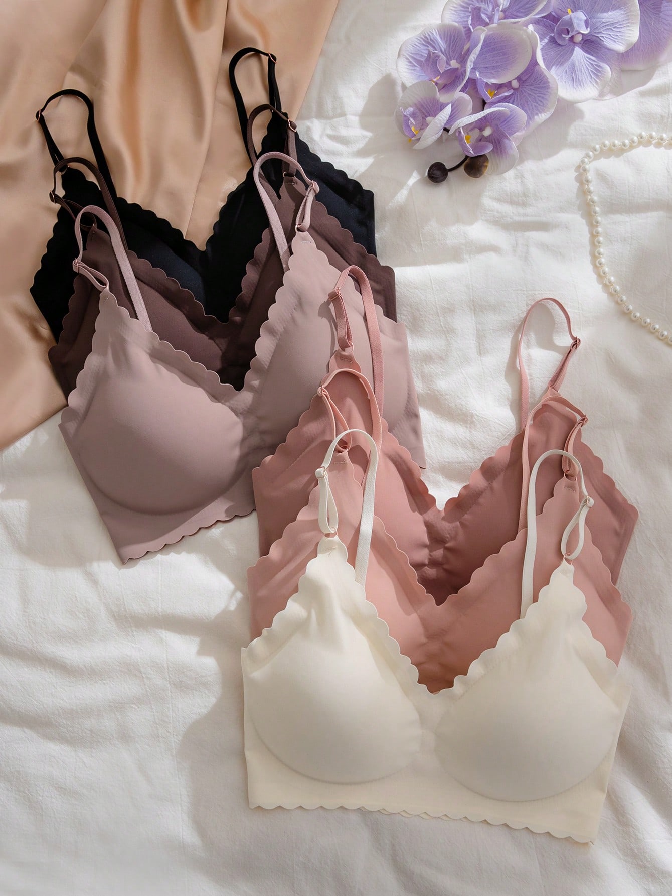 CoreRevo Women's 6 Pack Wireless Bra Sets V Neck Padded Bralettes - Image 4